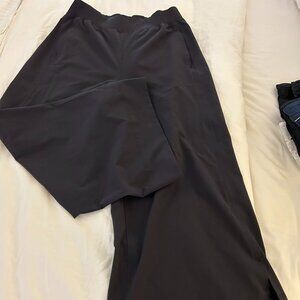 Lululemon Stretch Woven High-Rise Wide-Leg Cropped Pant - M